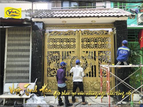 Cổng nhôm đúc nhà chị Hồng Anh - Quận Tân Bình